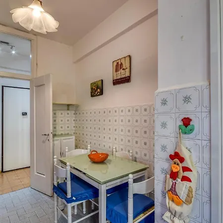 1 Bedroom Stunning In Lejlighed