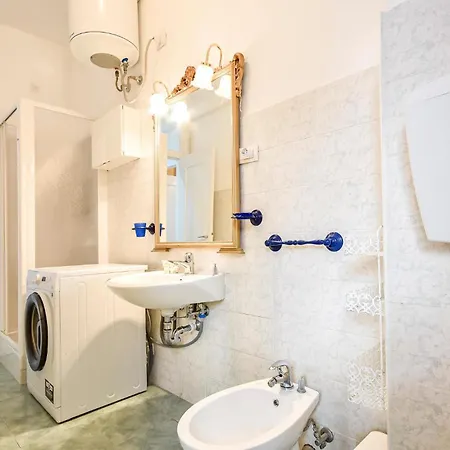 1 Bedroom Stunning In Lejlighed