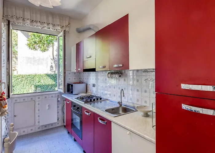 1 Bedroom Stunning In * ג'נובה