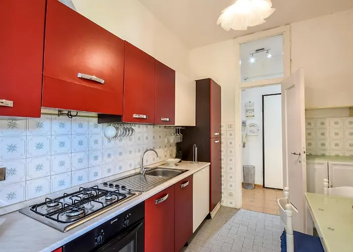 1 Bedroom Stunning In * ג'נובה