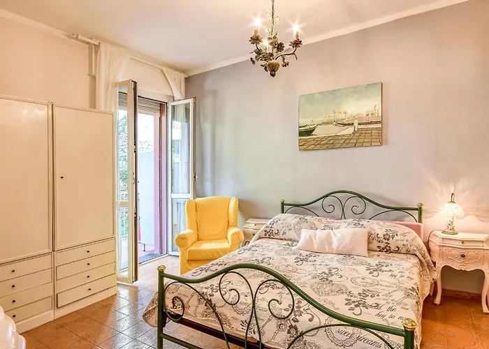 1 Bedroom Stunning In アパート *